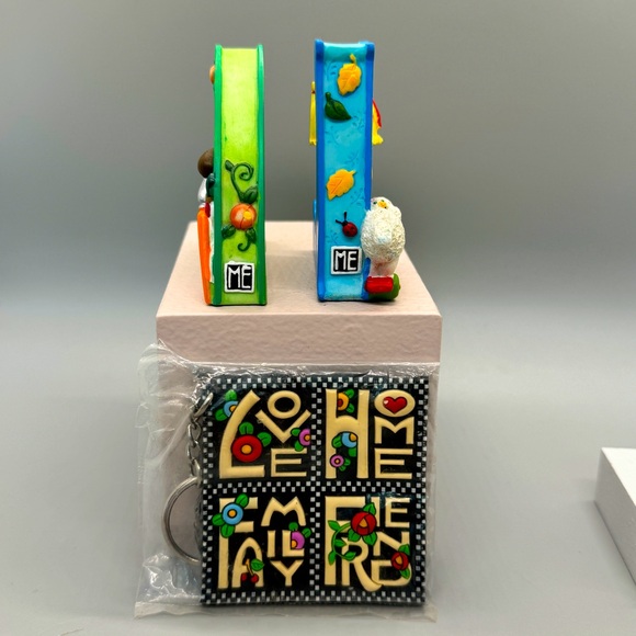 Two EUC 1999 Vintage Mary Engelbreit Resin Letters - A & L plus a new keychain! - Picture 4 of 7